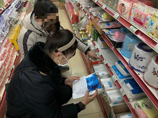 警惕“天價(jià)”口罩背后的市場亂象 廣西查處三萬余只假冒“三無”口罩事件折射監(jiān)管與民生之困